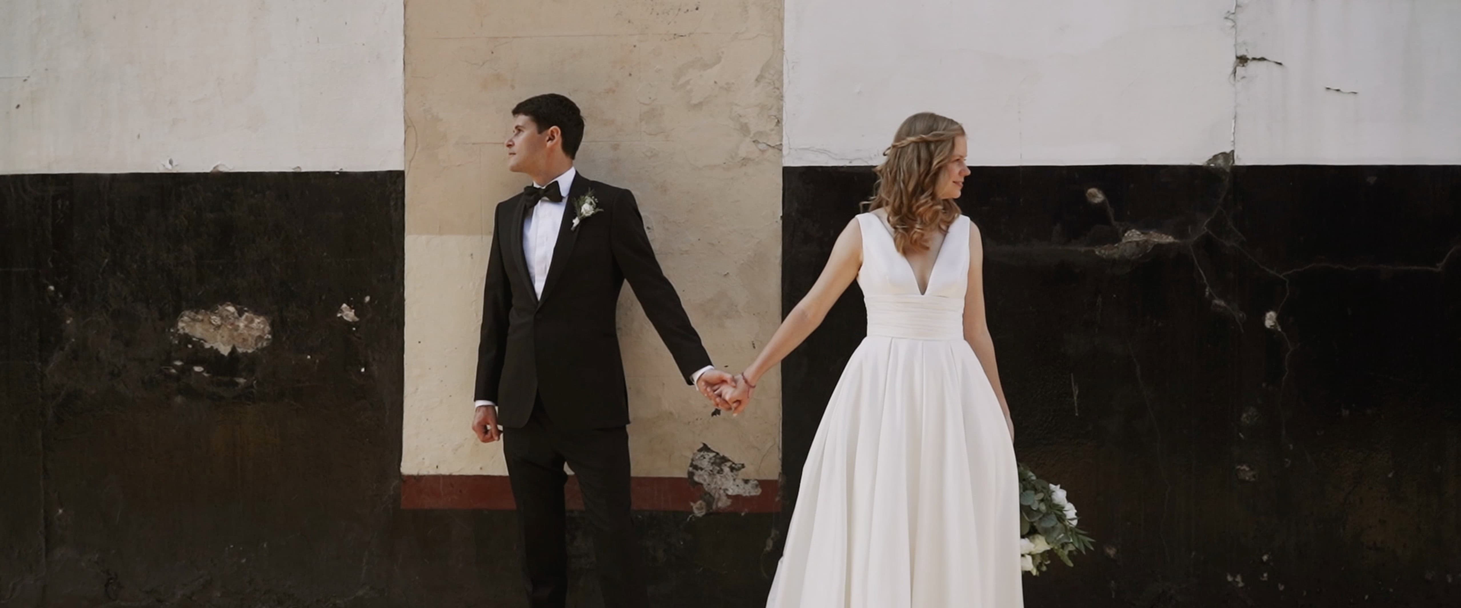 Working with wedding photographers