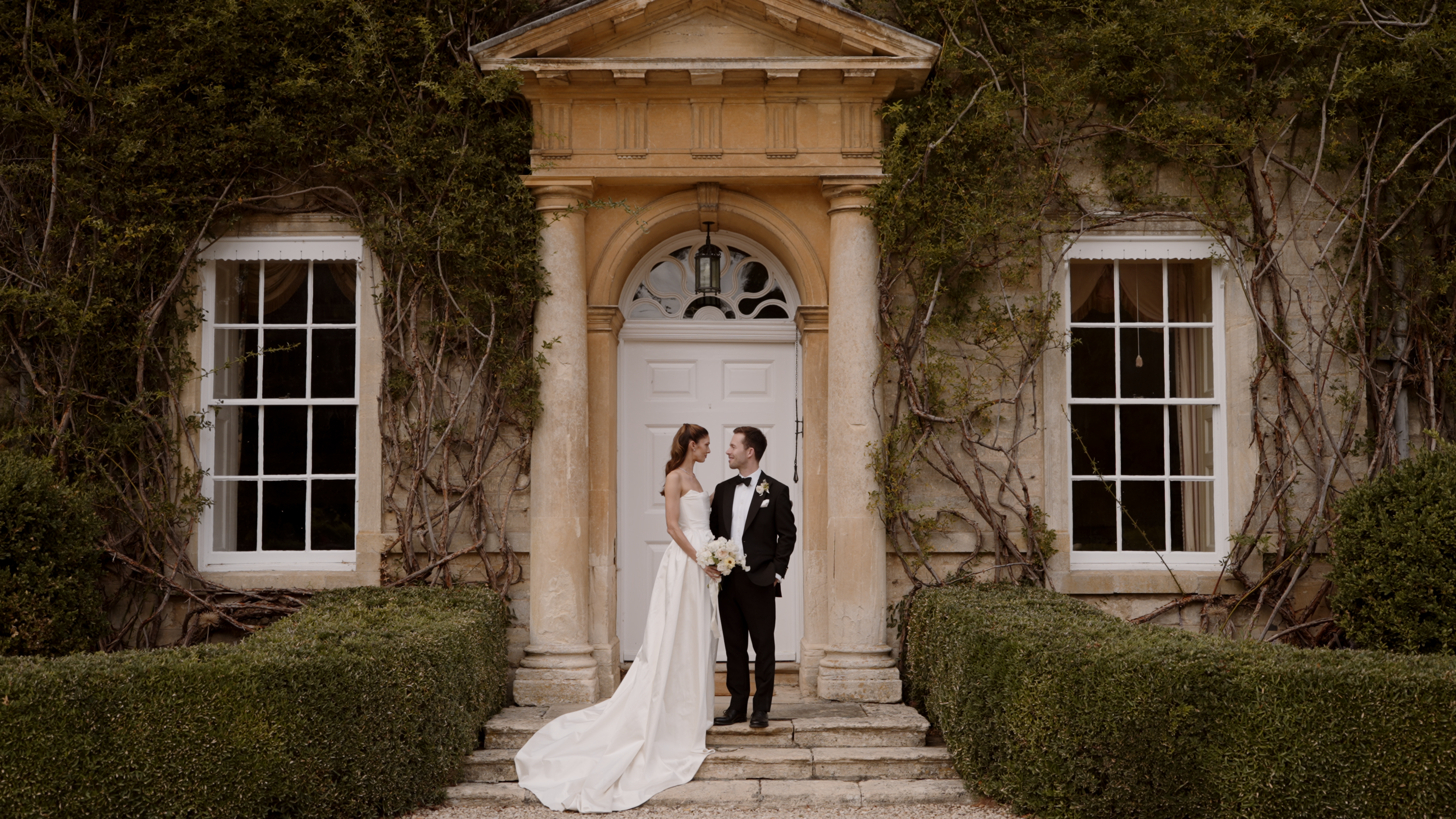 Laura and Alex wedding film at Cornwell Manor, Cotswolds