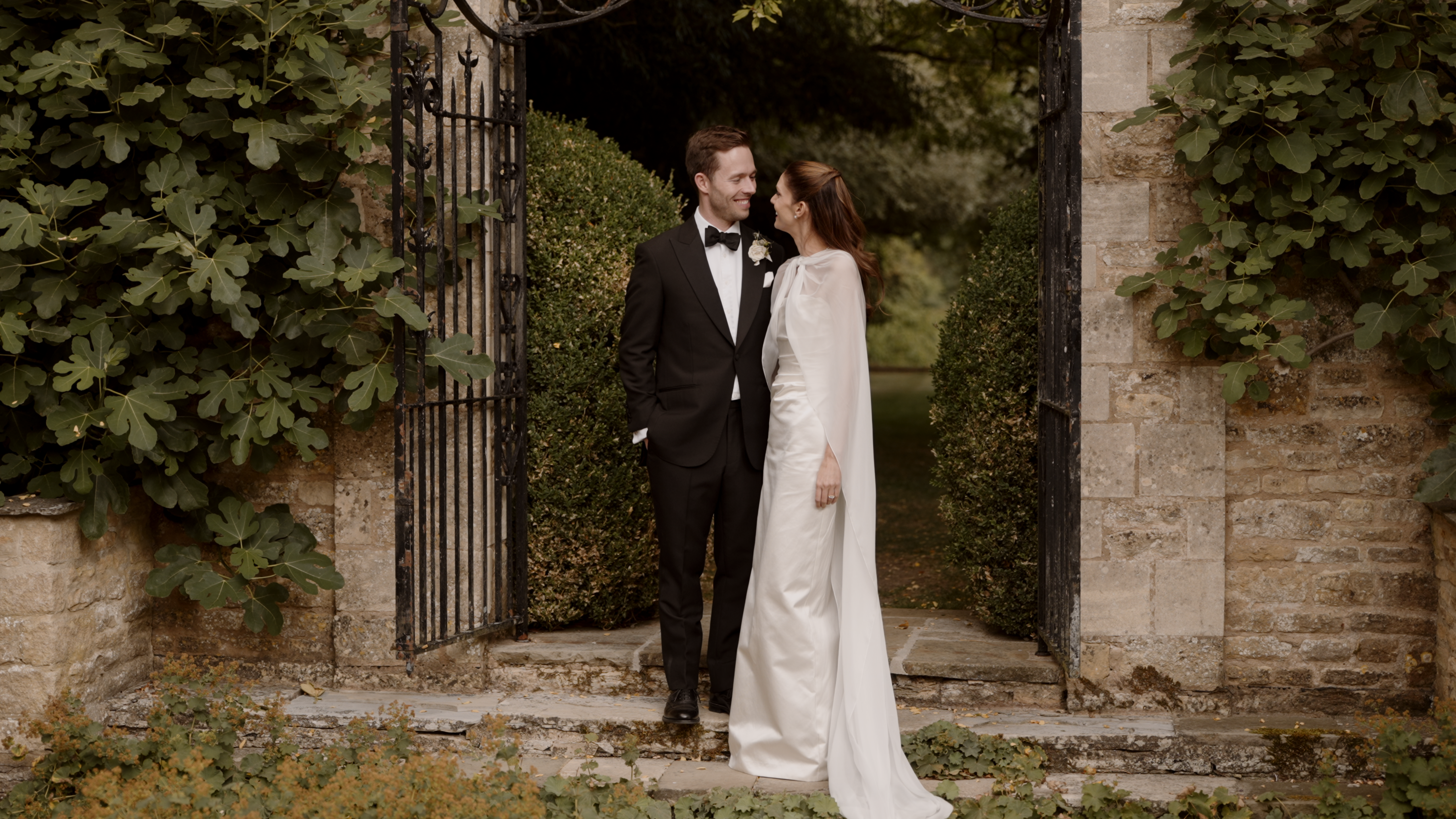 Laura and Alex sparklers at Cornwell Manor